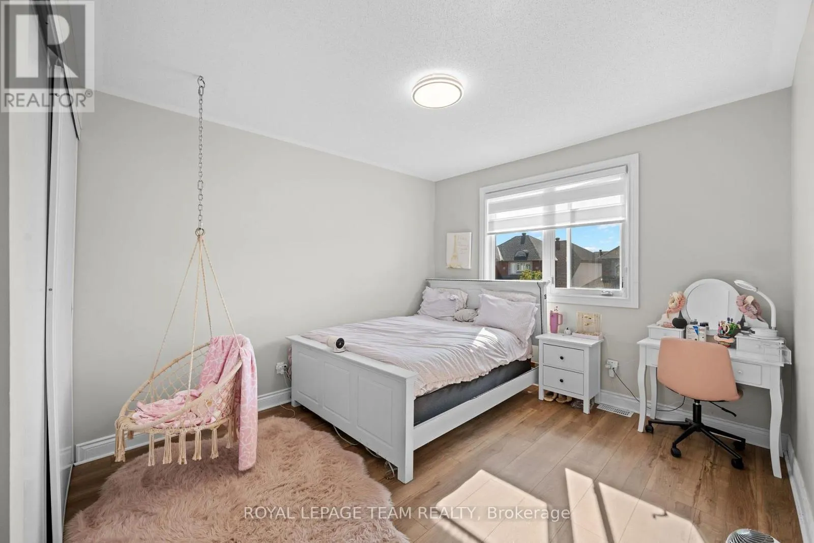 732 LAKEBREEZE CIRCLE
