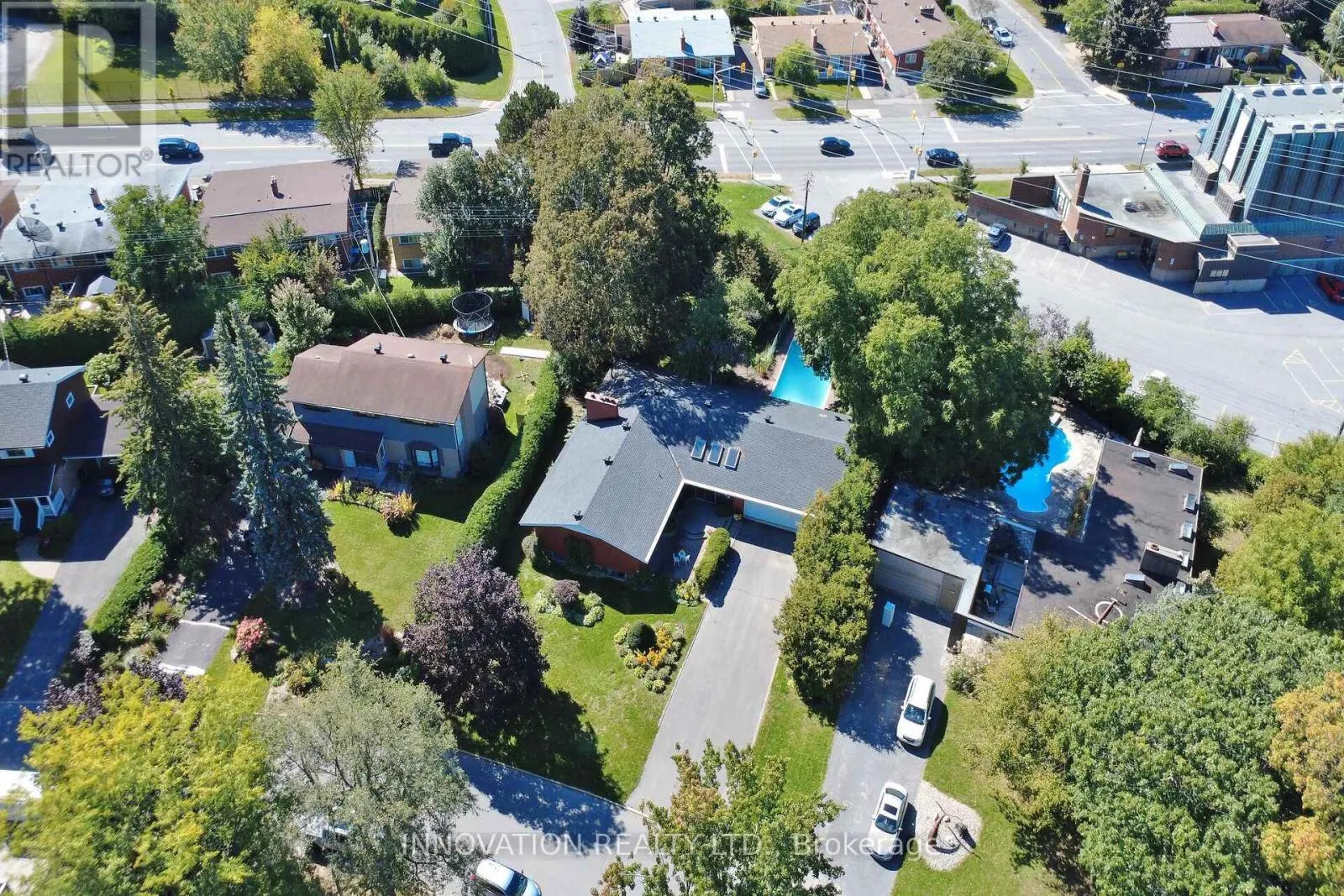 1136 CASTLE HILL CRESCENT