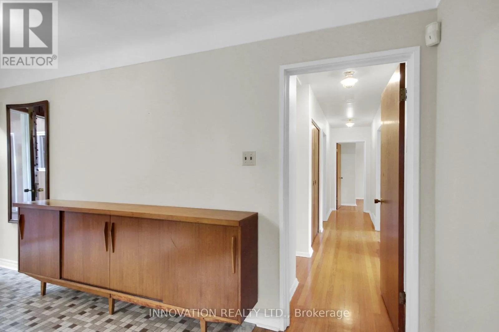 1136 CASTLE HILL CRESCENT