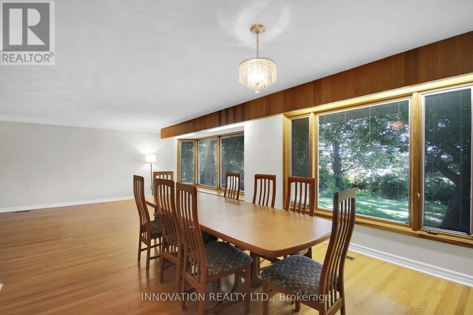 1136 CASTLE HILL CRESCENT