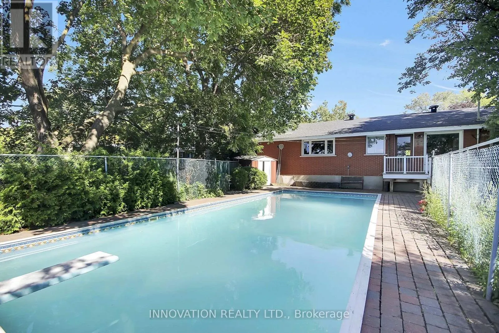 1136 CASTLE HILL CRESCENT