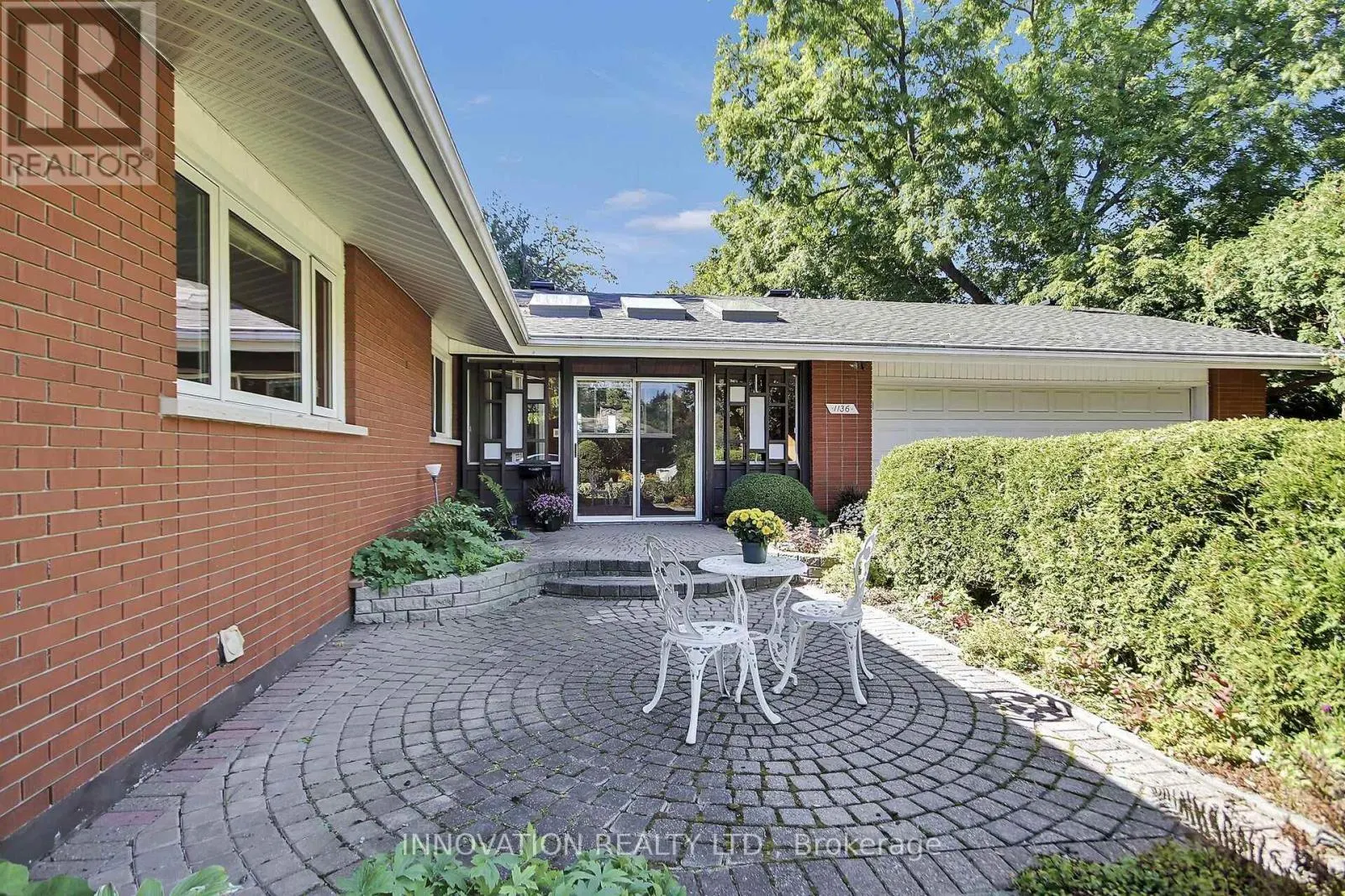 1136 CASTLE HILL CRESCENT