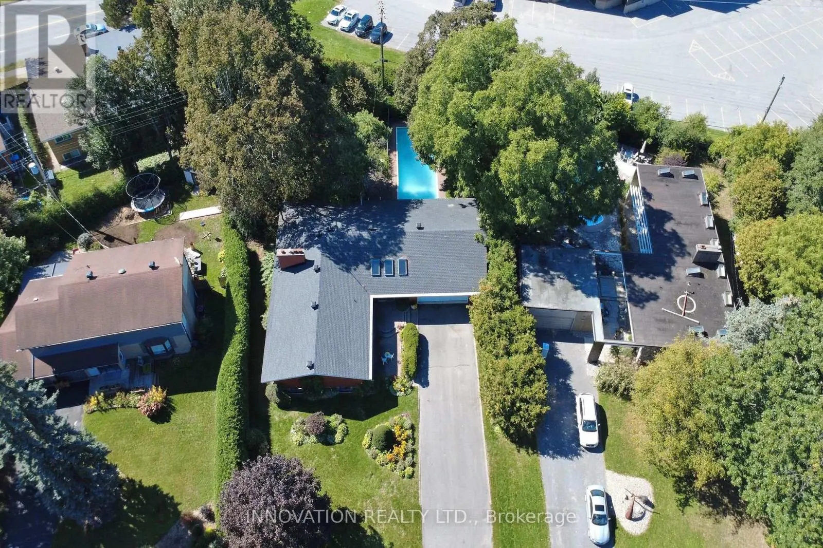 1136 CASTLE HILL CRESCENT