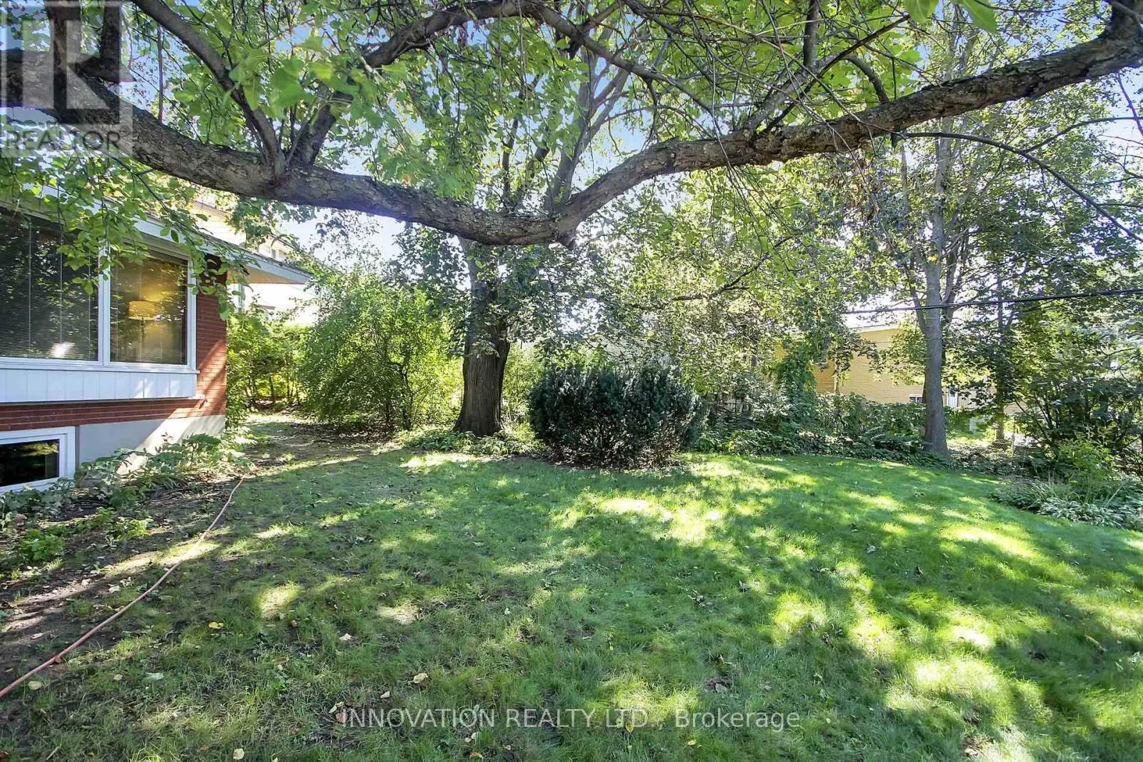 1136 CASTLE HILL CRESCENT