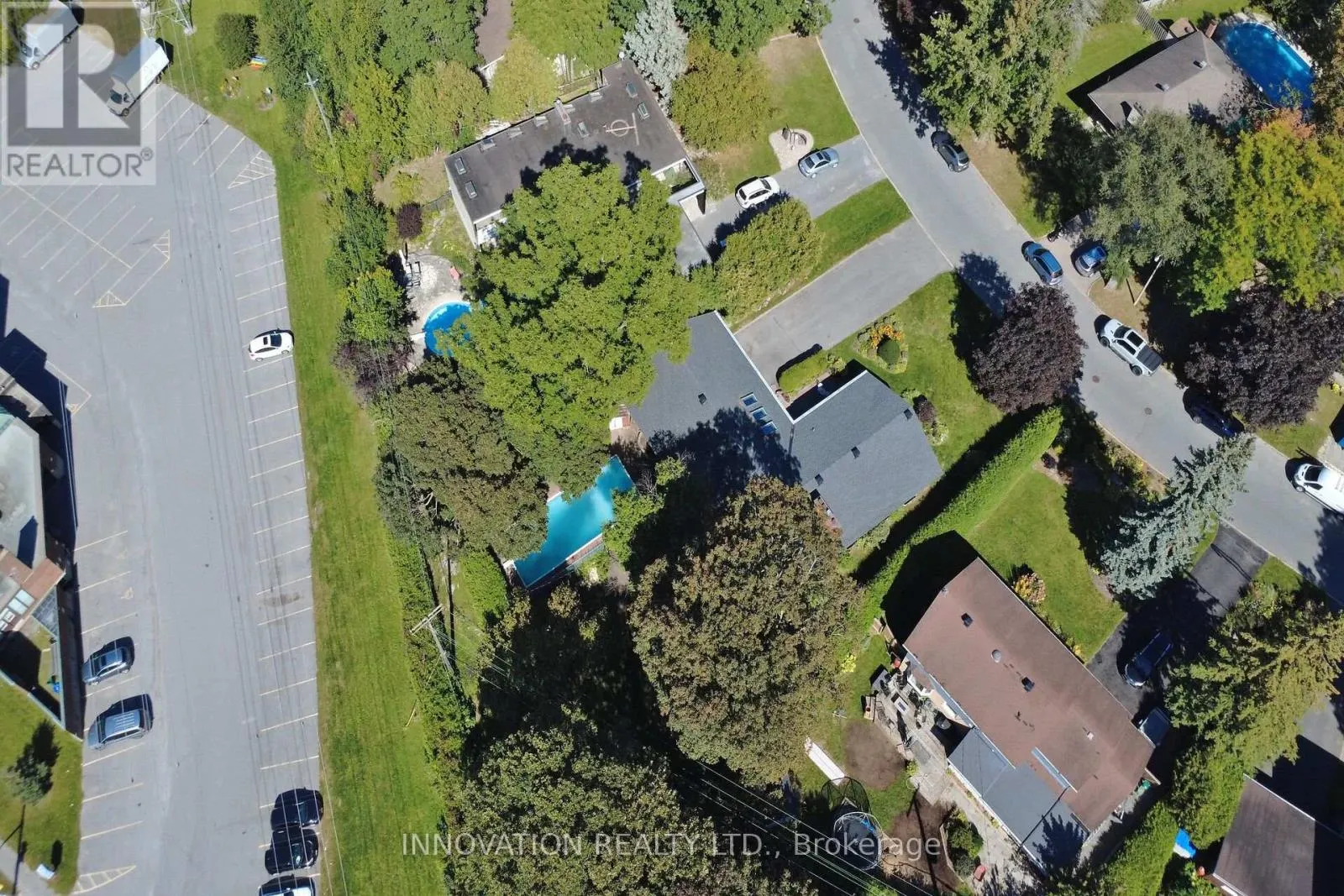 1136 CASTLE HILL CRESCENT