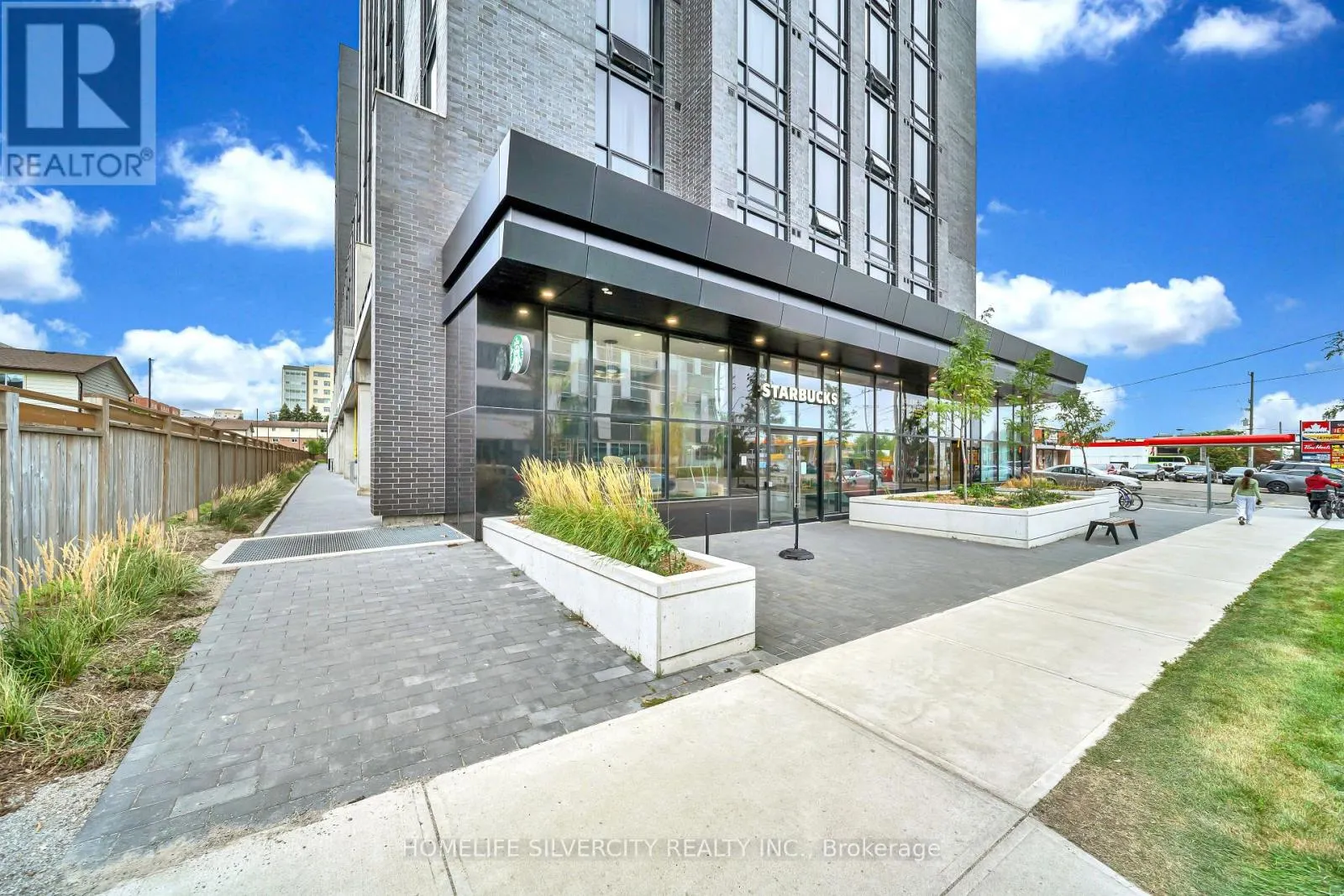601 - 145 COLUMBIA STREET