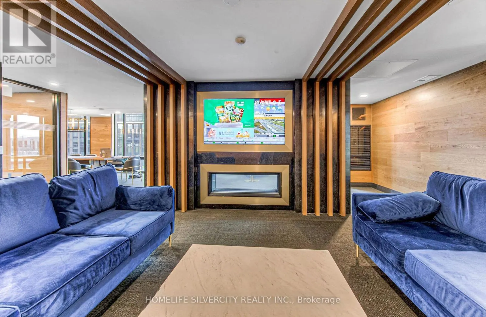 601 - 145 COLUMBIA STREET
