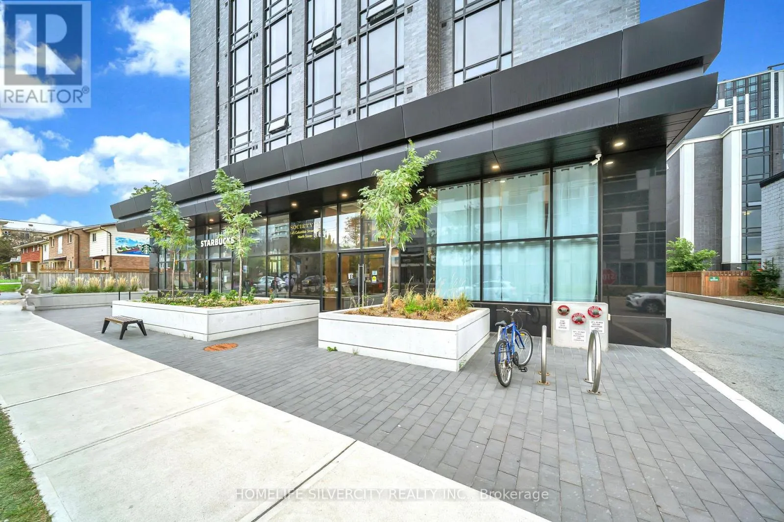 601 - 145 COLUMBIA STREET