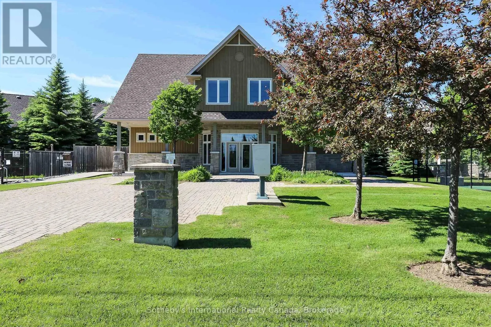 9 MEADOWBROOK LANE