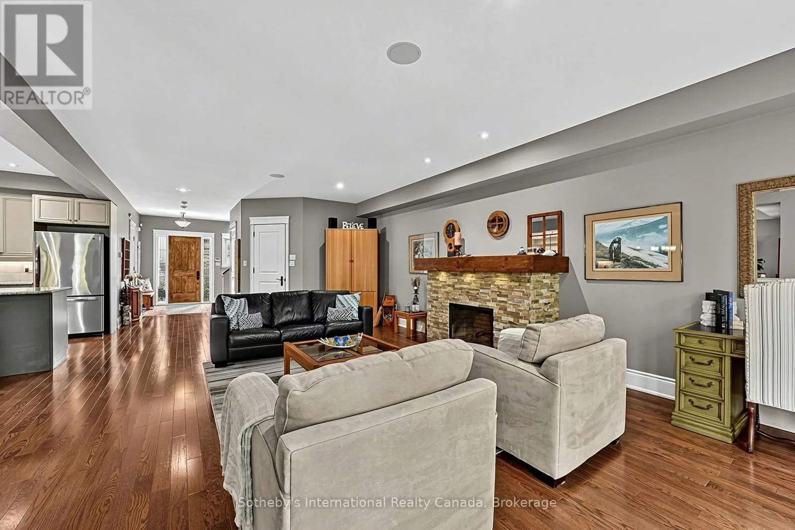 9 MEADOWBROOK LANE