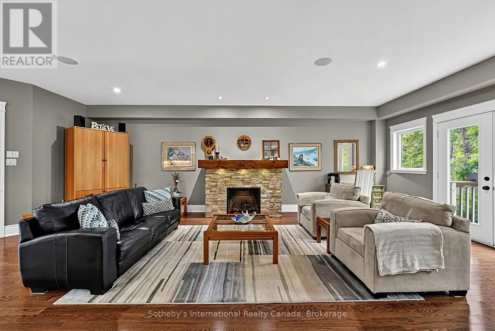 9 MEADOWBROOK LANE