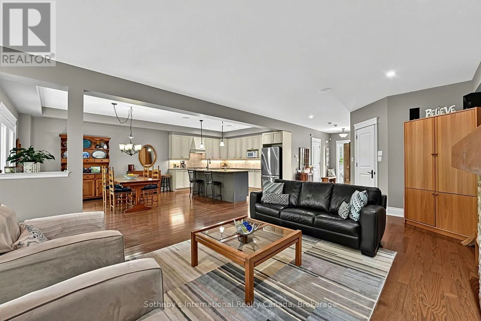9 MEADOWBROOK LANE