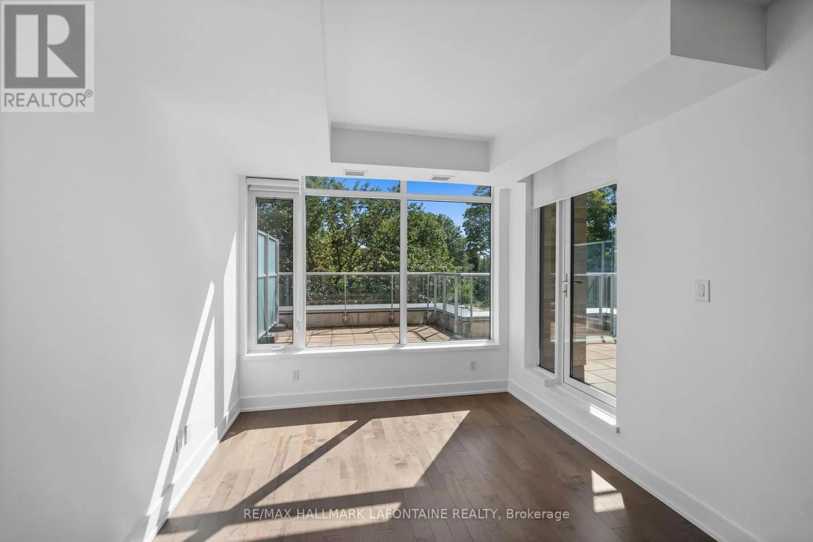 204 - 88 RICHMOND ROAD