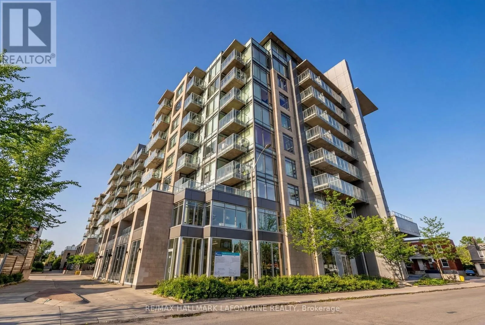 204 - 88 RICHMOND ROAD