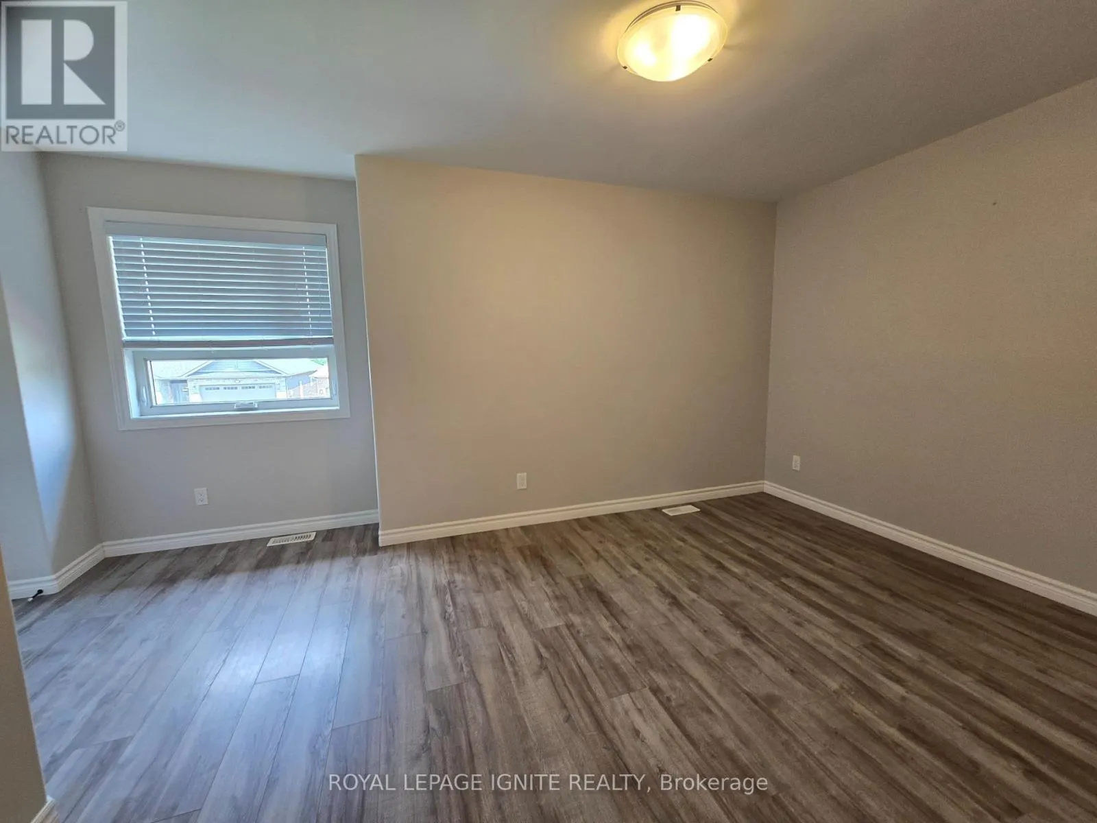 52 COTTONWOOD DRIVE