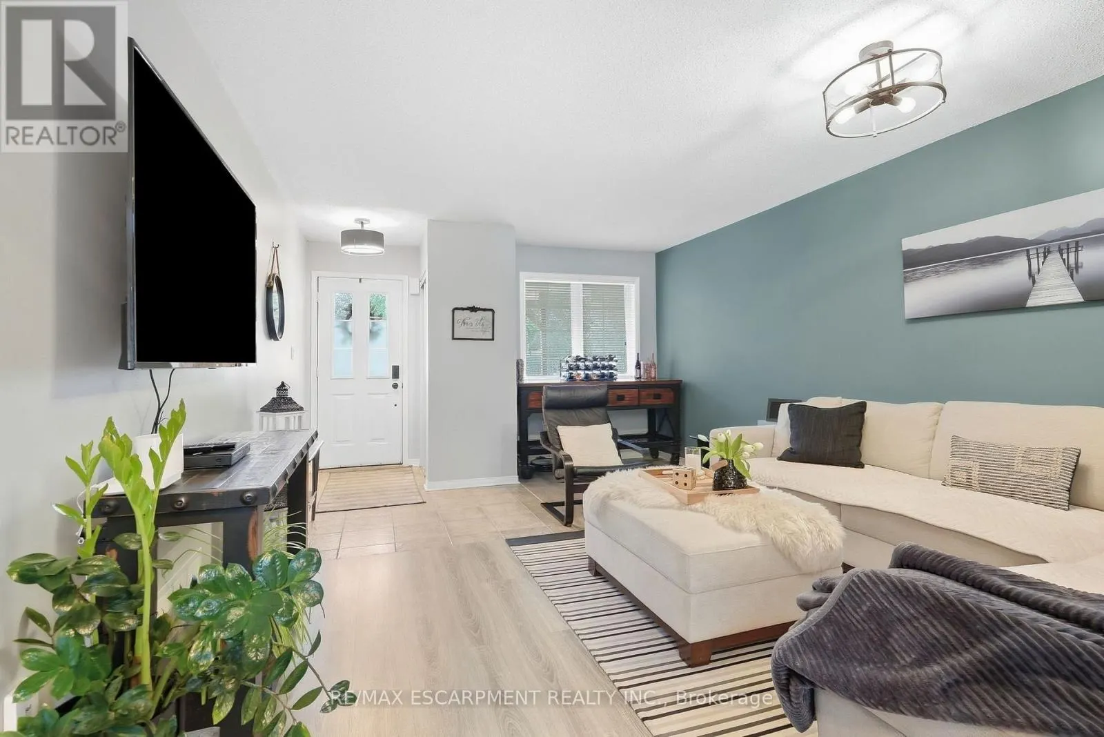 14 KENYON CRESCENT