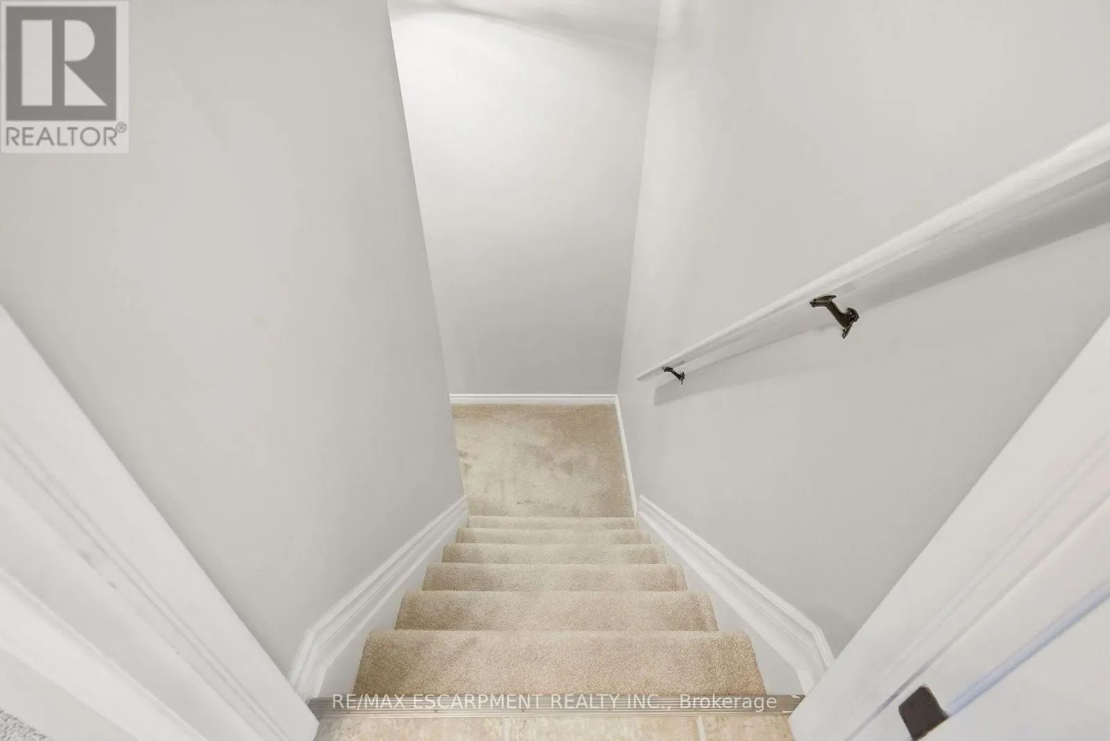 14 KENYON CRESCENT