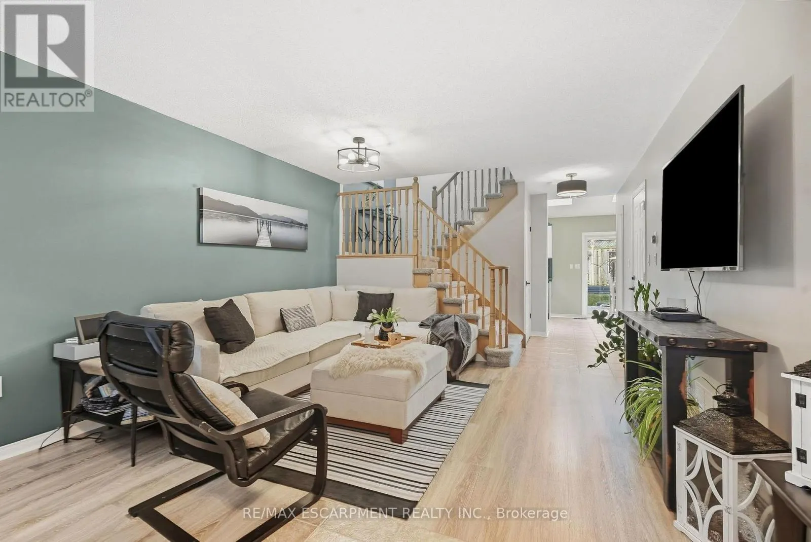 14 KENYON CRESCENT