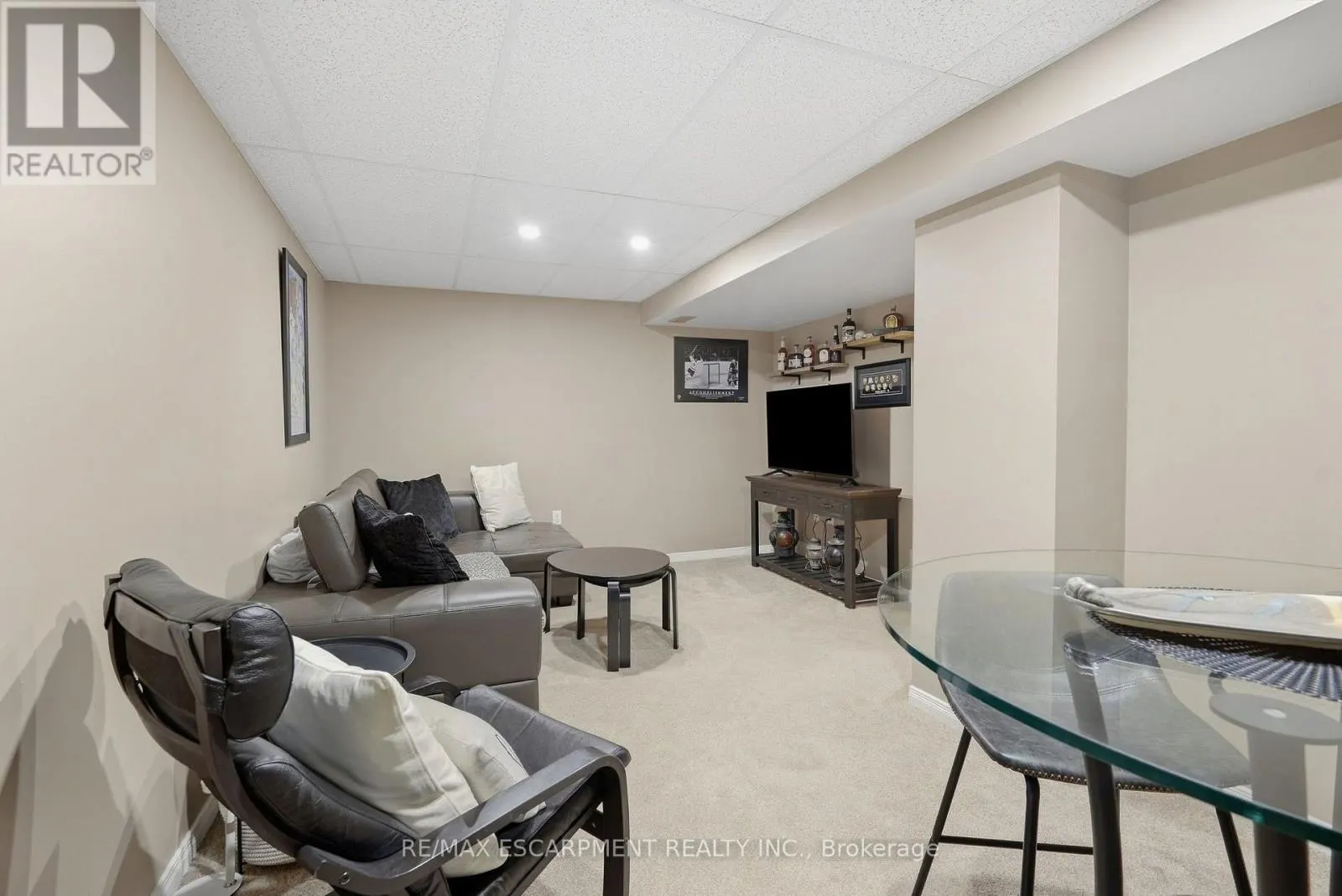 14 KENYON CRESCENT