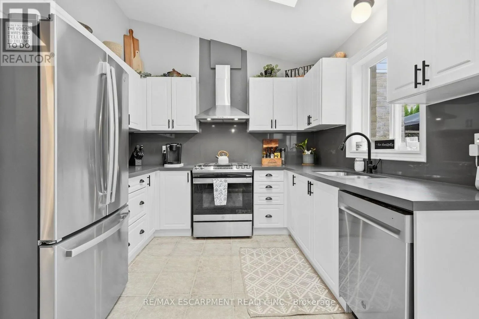 14 KENYON CRESCENT