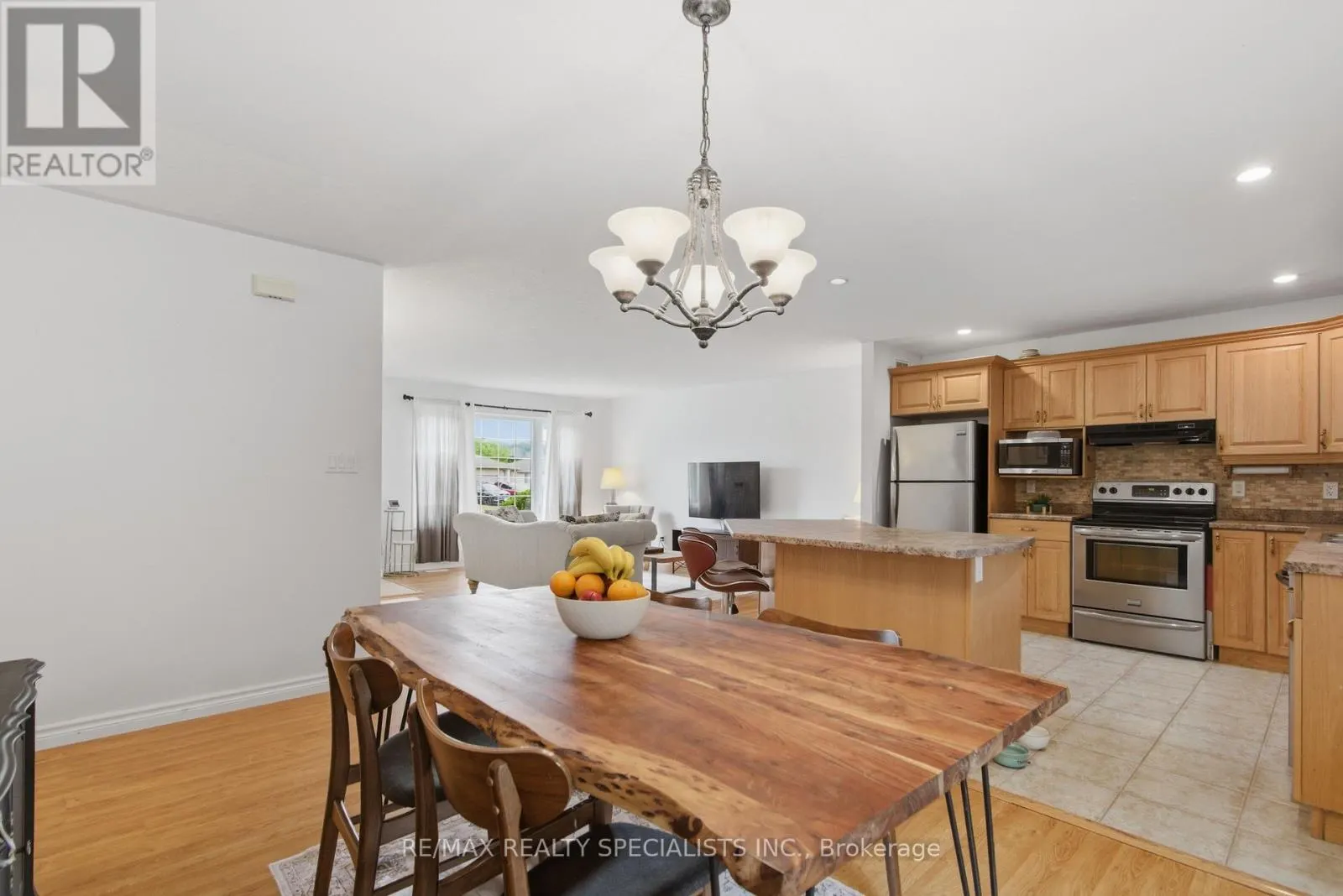20 STONEGATE CRESCENT