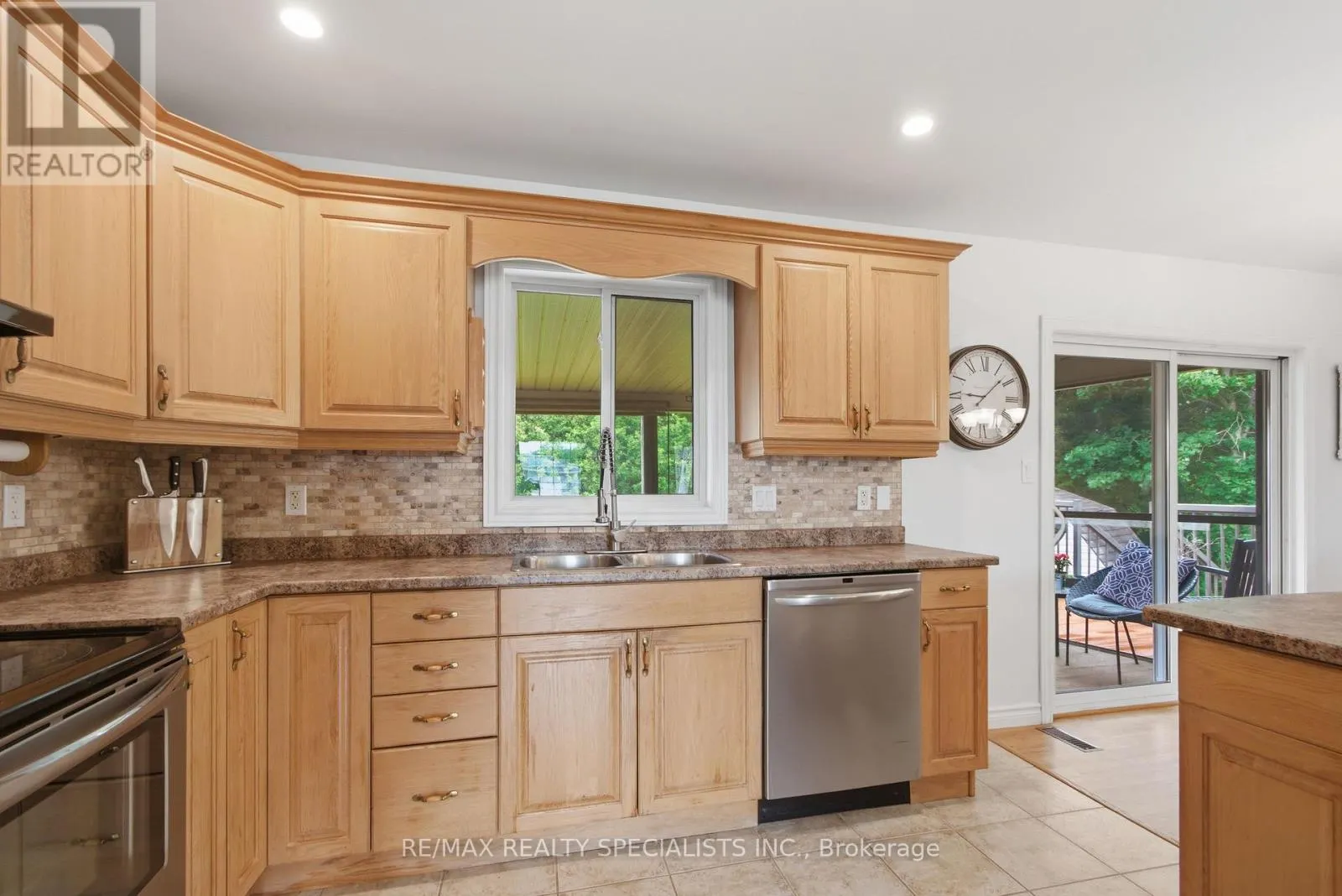 20 STONEGATE CRESCENT