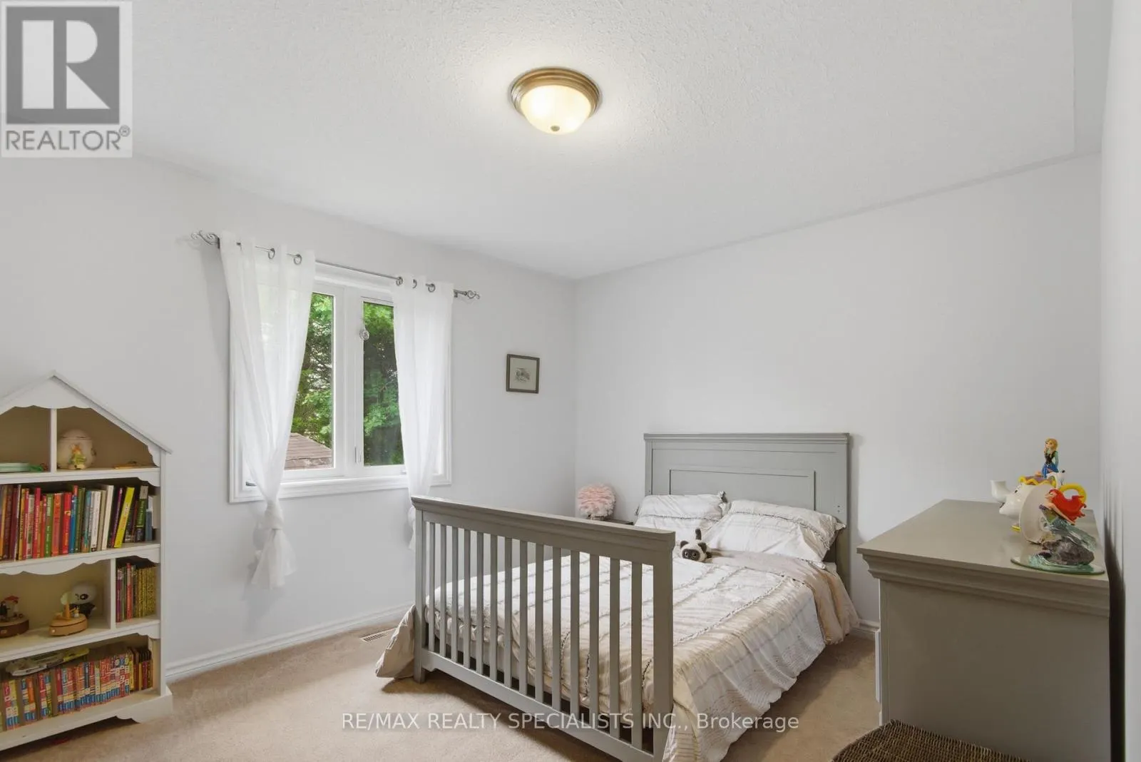 20 STONEGATE CRESCENT