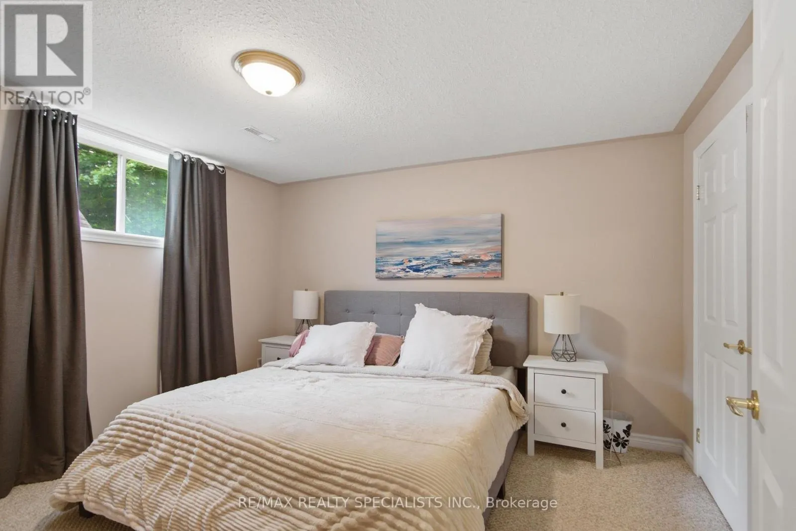 20 STONEGATE CRESCENT