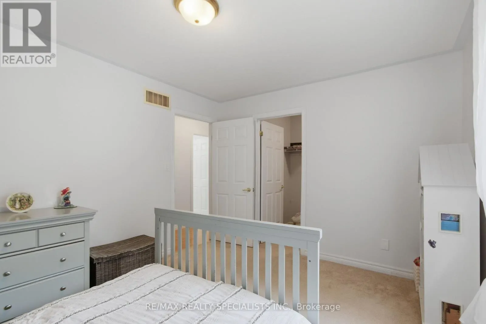 20 STONEGATE CRESCENT