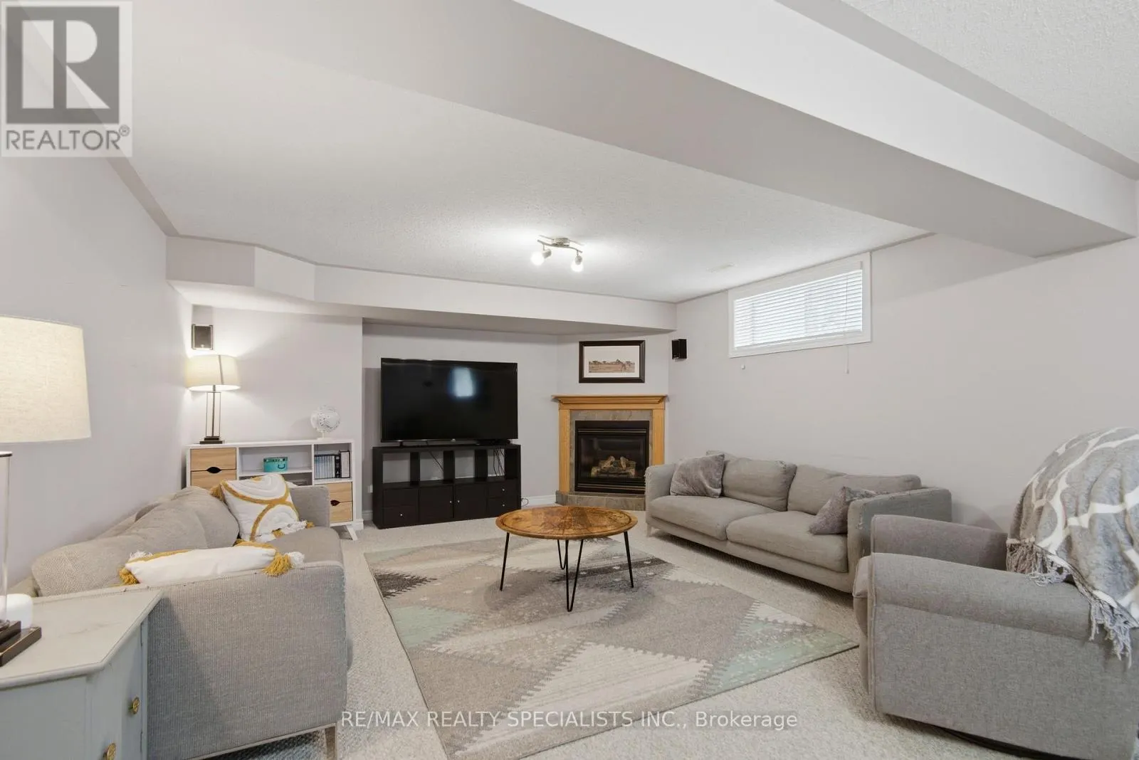 20 STONEGATE CRESCENT