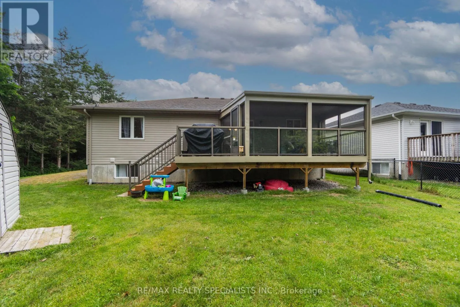 20 STONEGATE CRESCENT