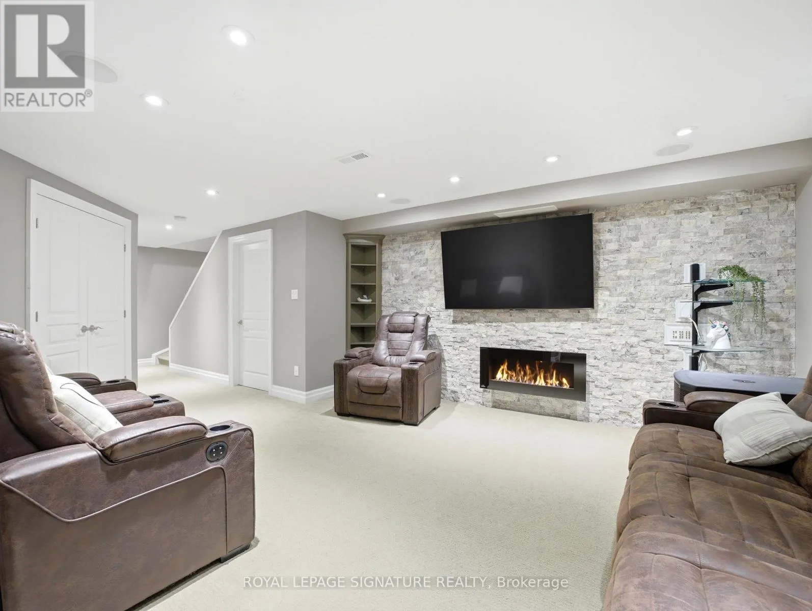 98 WILLOW LANE