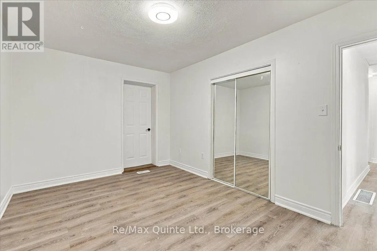 106 WHITES ROAD