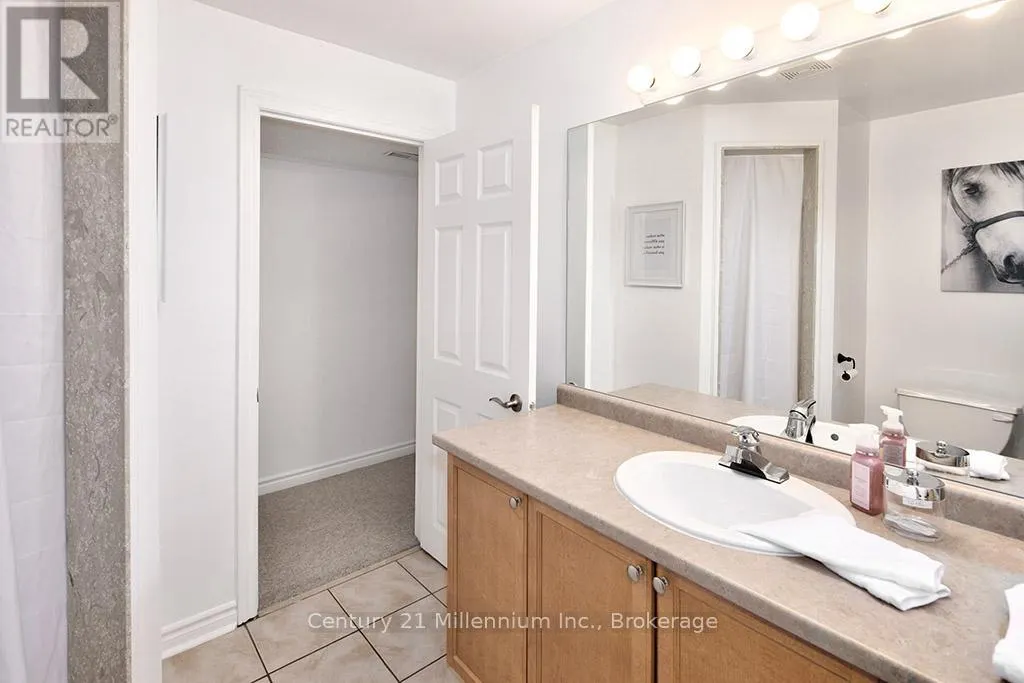 28 - 110 NAPIER STREET W #28