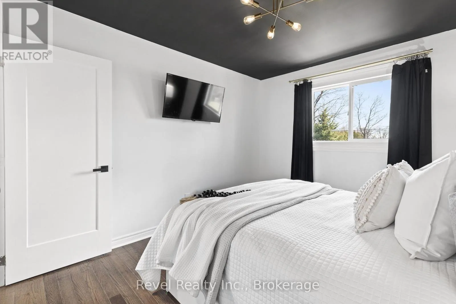 25 RIVERVIEW ROAD