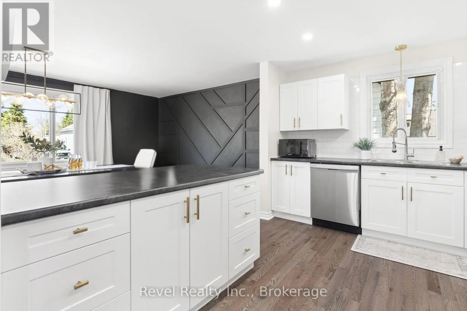 25 RIVERVIEW ROAD