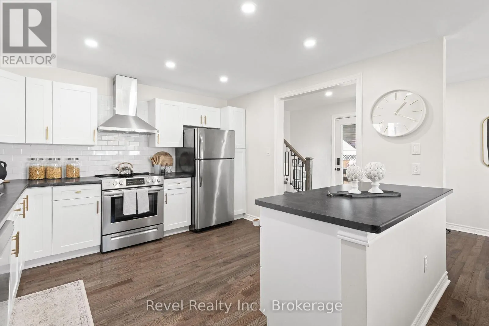 25 RIVERVIEW ROAD