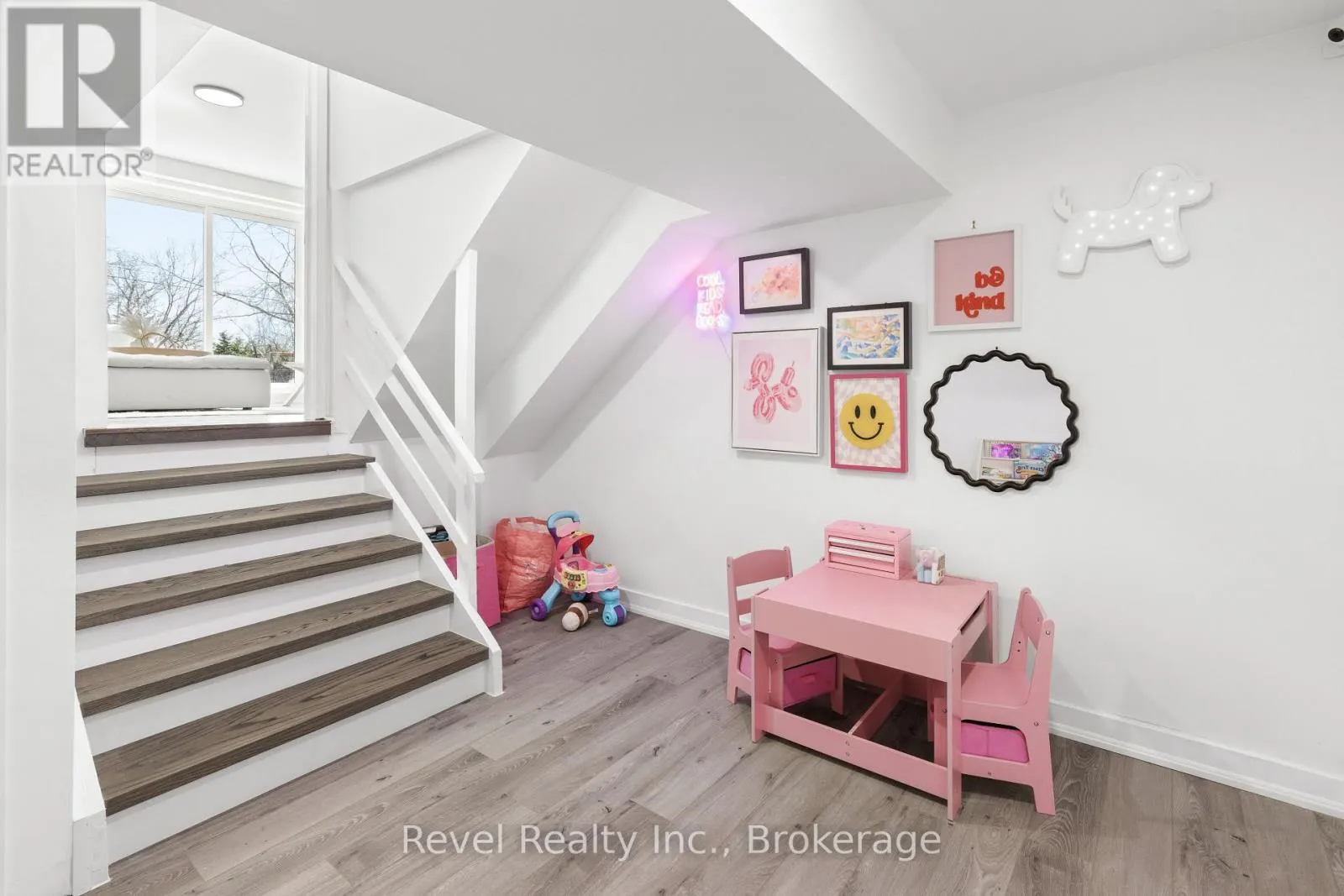 25 RIVERVIEW ROAD