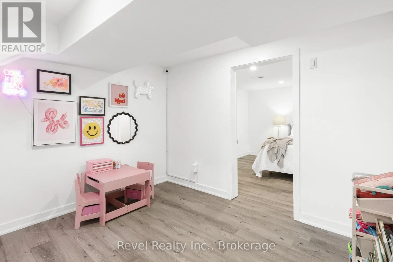 25 RIVERVIEW ROAD