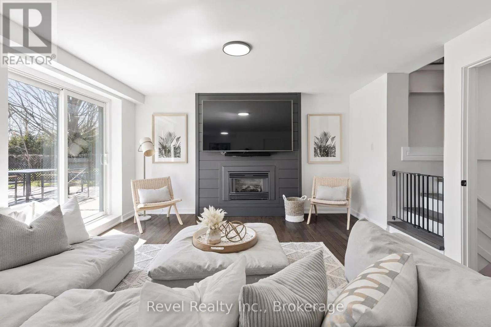 25 RIVERVIEW ROAD