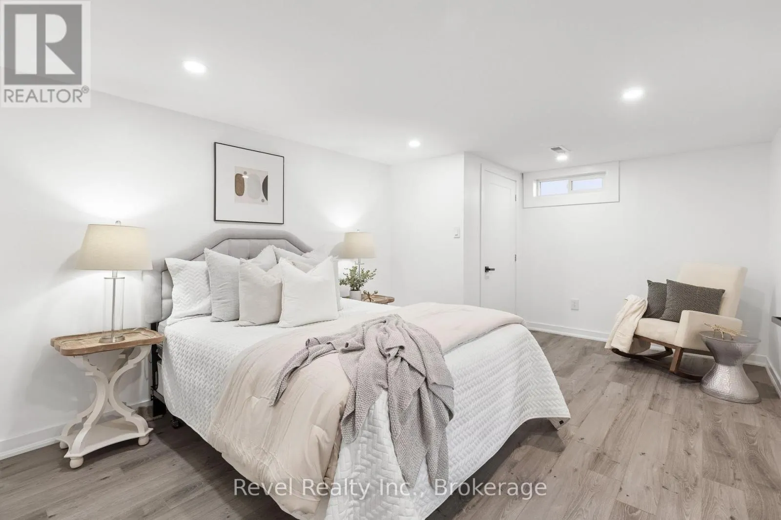 25 RIVERVIEW ROAD