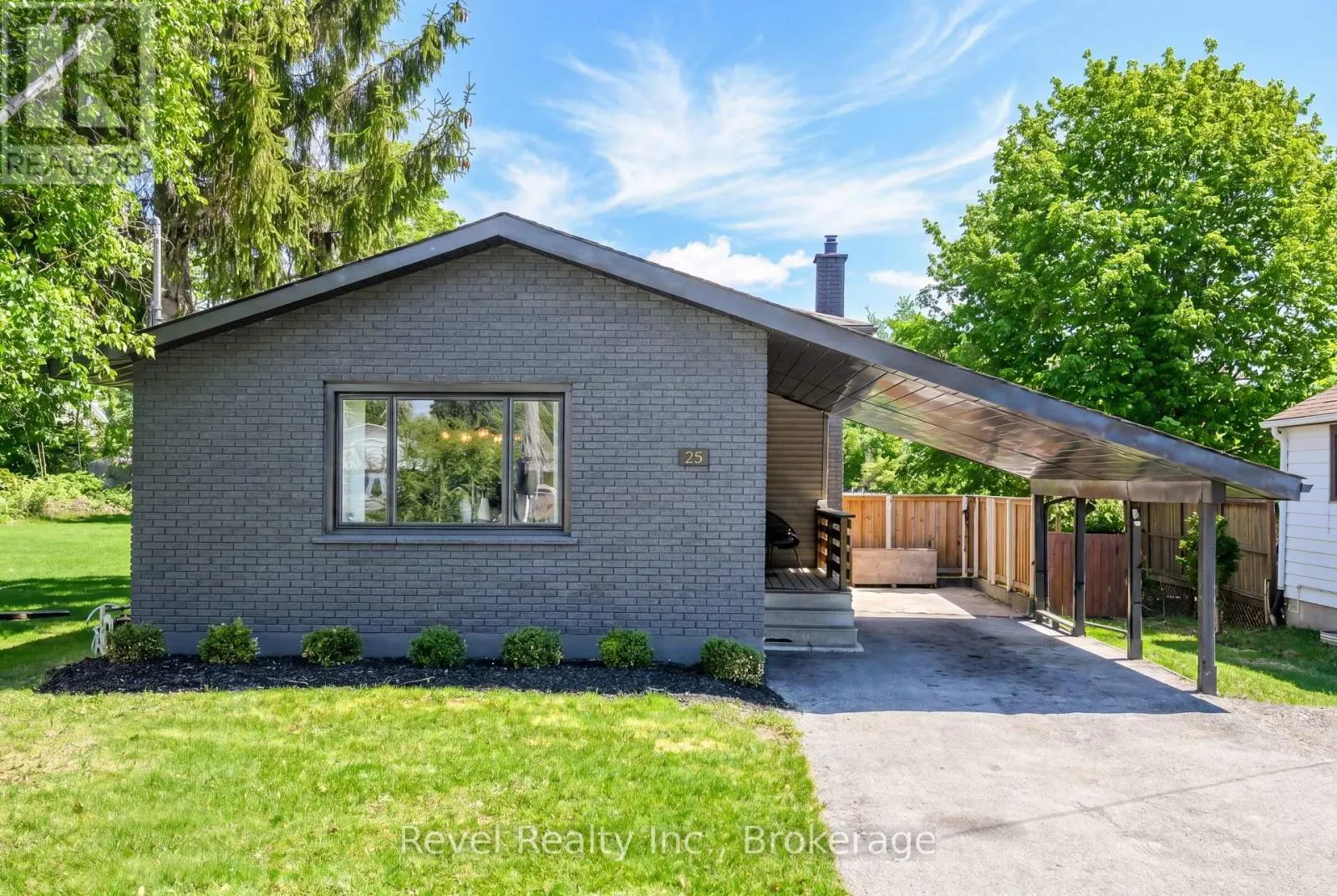 25 RIVERVIEW ROAD