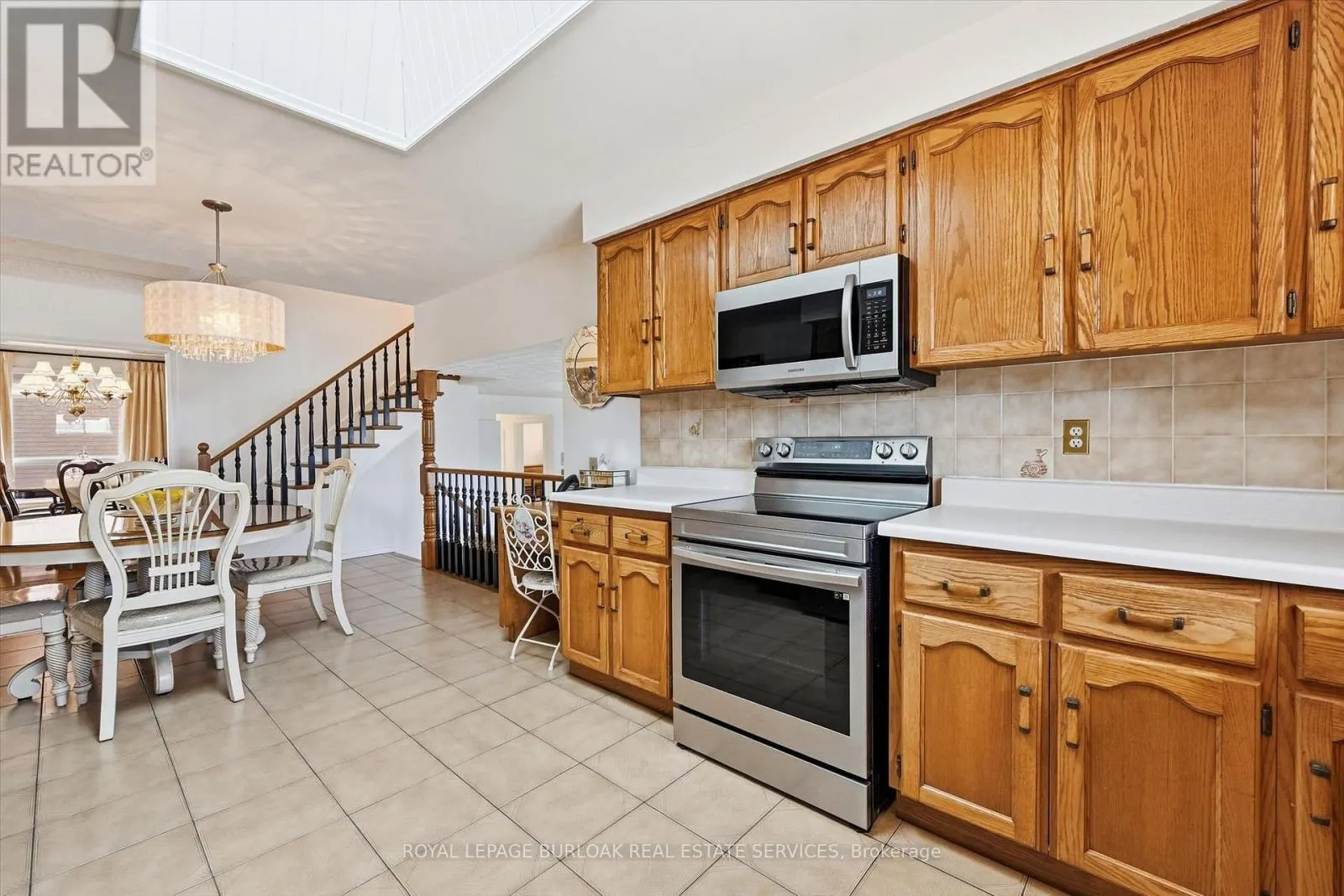 83 OAKRIDGE DRIVE