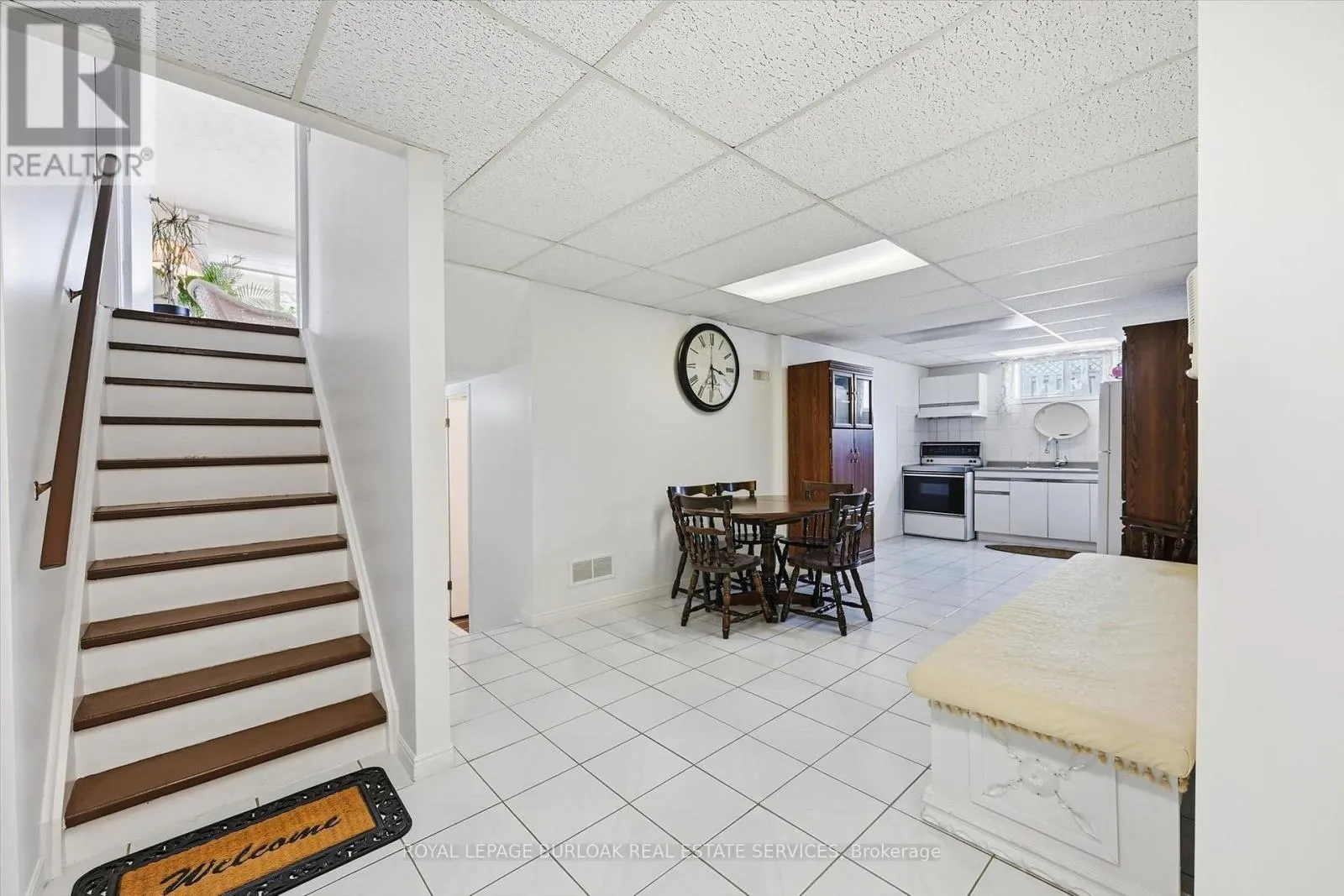 83 OAKRIDGE DRIVE