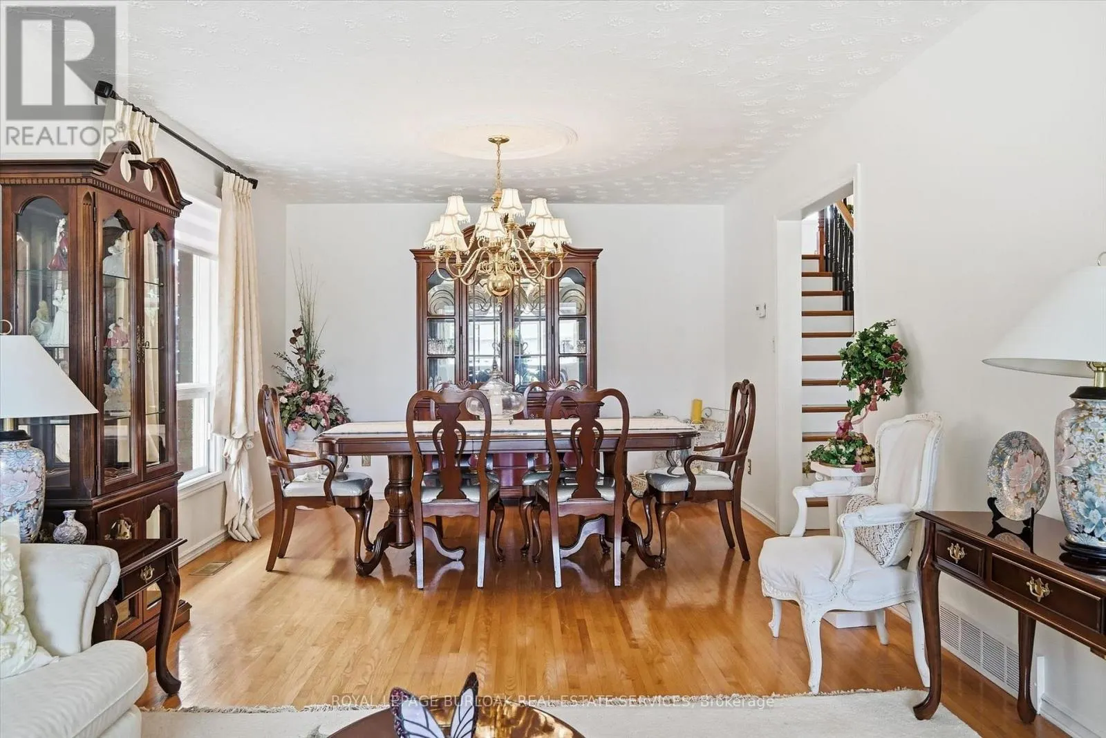 83 OAKRIDGE DRIVE