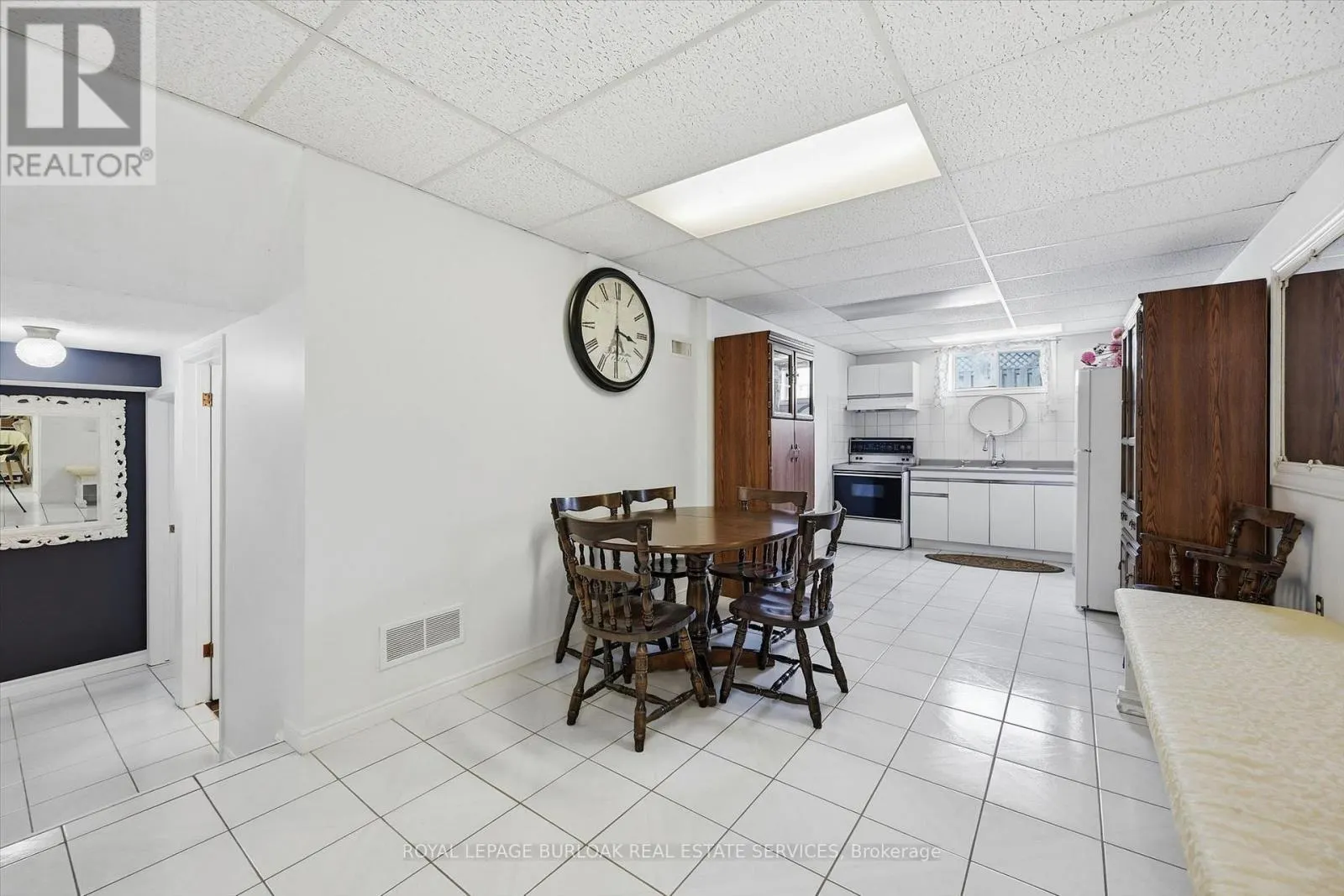 83 OAKRIDGE DRIVE