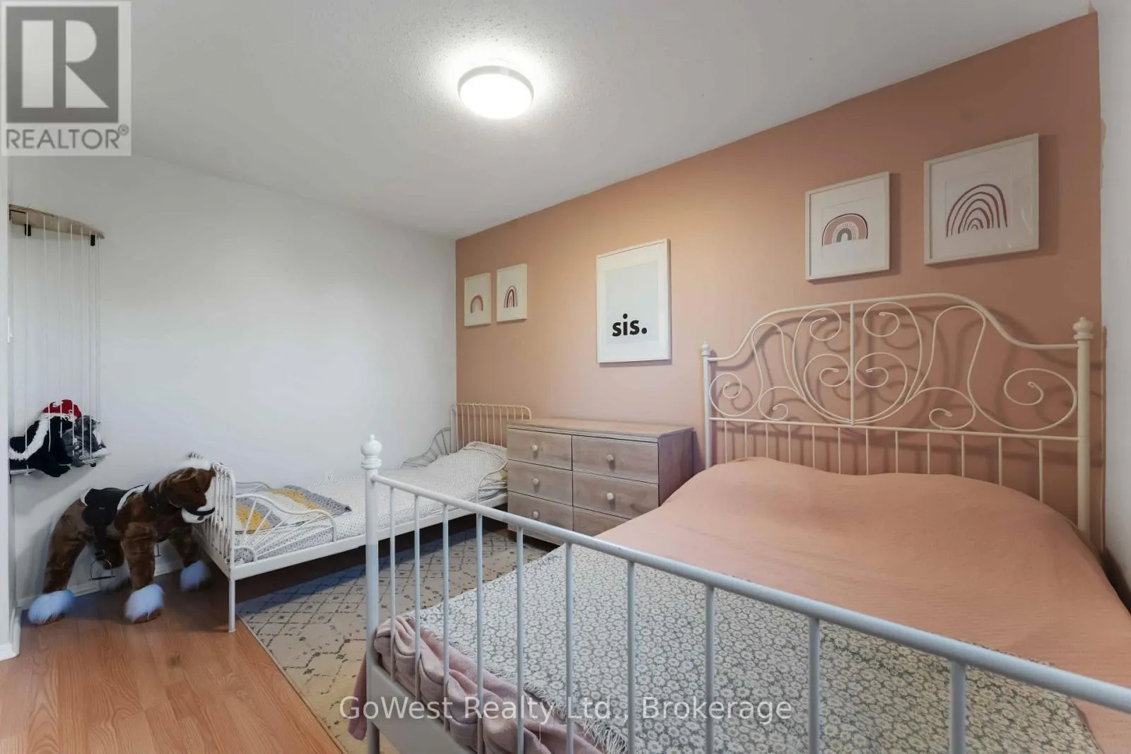 94 FIELDGATE DRIVE