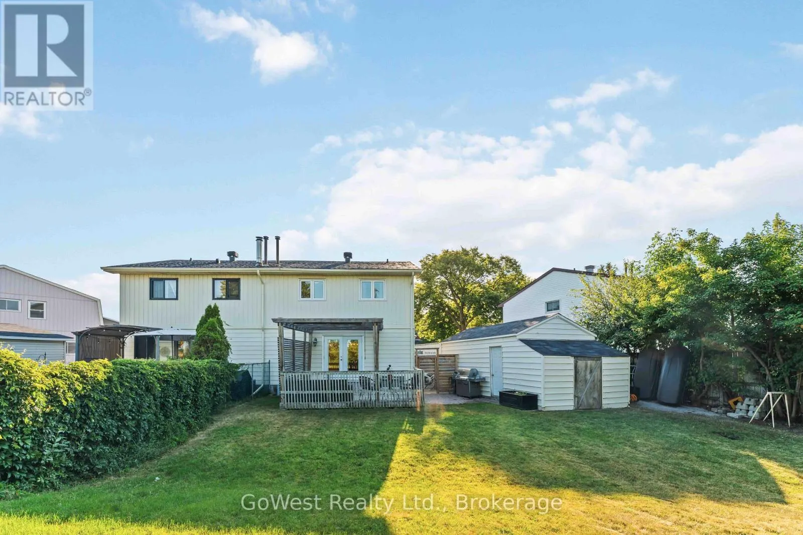 94 FIELDGATE DRIVE