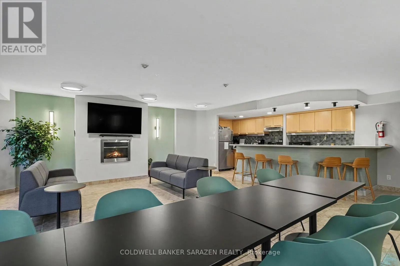 611 - 225 ALVIN ROAD