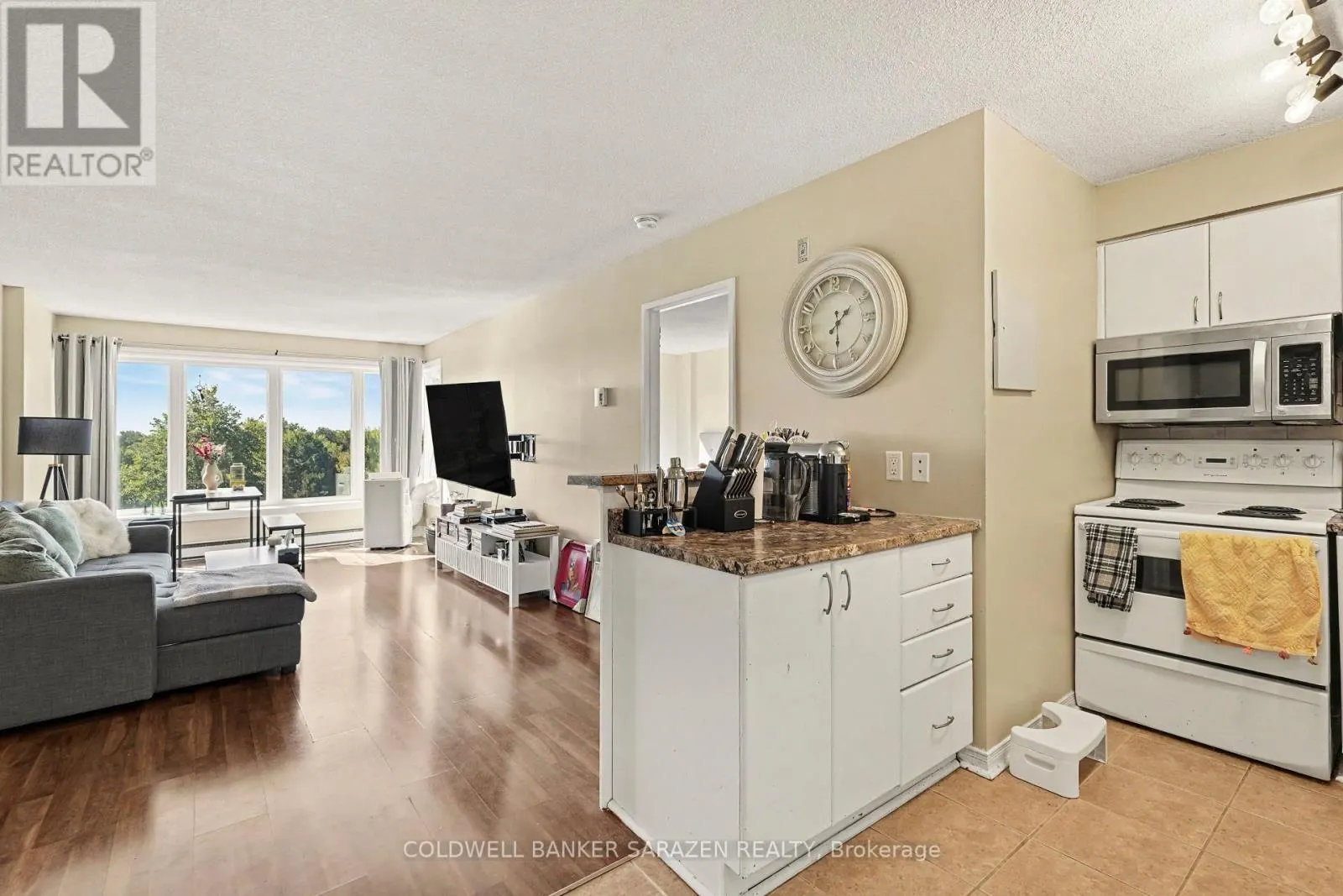 611 - 225 ALVIN ROAD
